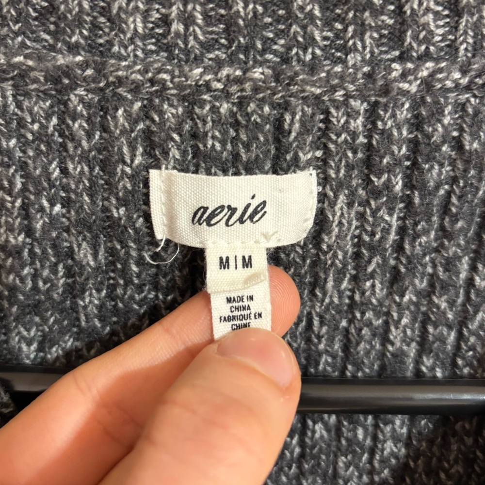 NWOT Aerie Quarter Zip Knit Ribbed Grey Soft Cozy Cropped Sweater Size Medium - Picture 5 of 7